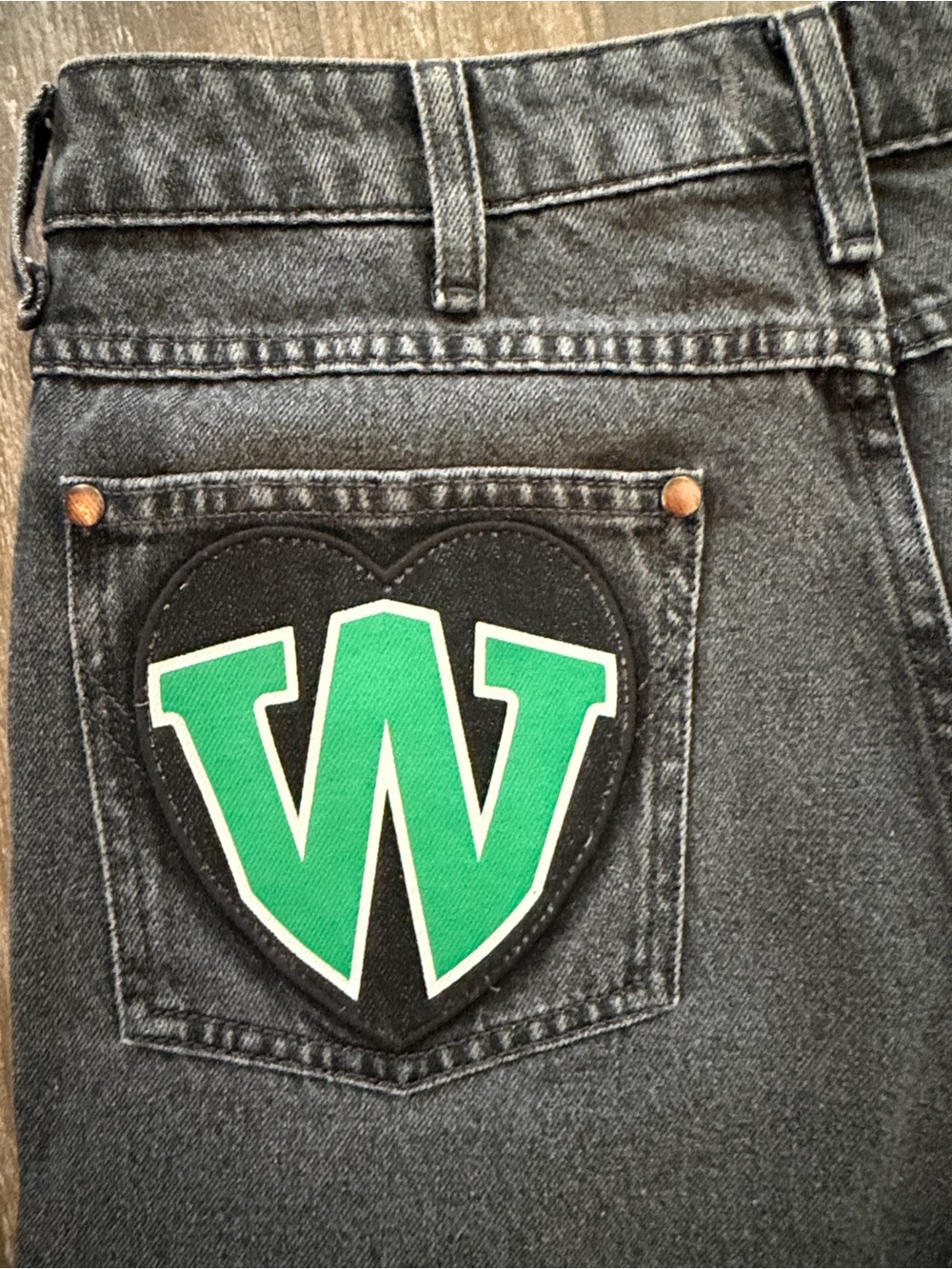 Wrangler Wanderer Black Flare Jeans with Green Back Patch 27x32 - Picture 4 of 13